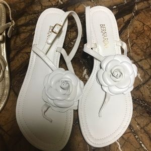 White Bernardo leather flower sandals NWT